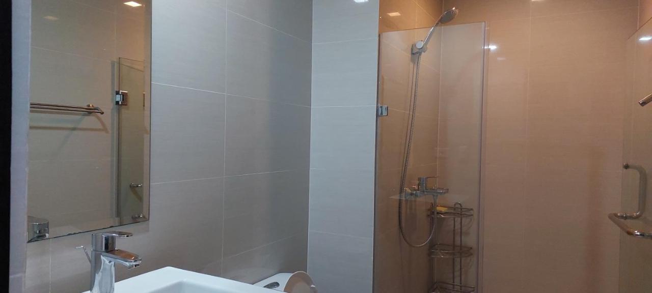 Naia Teminal 3,Newport,Pasay,Elegant Suites Манила Екстериор снимка
